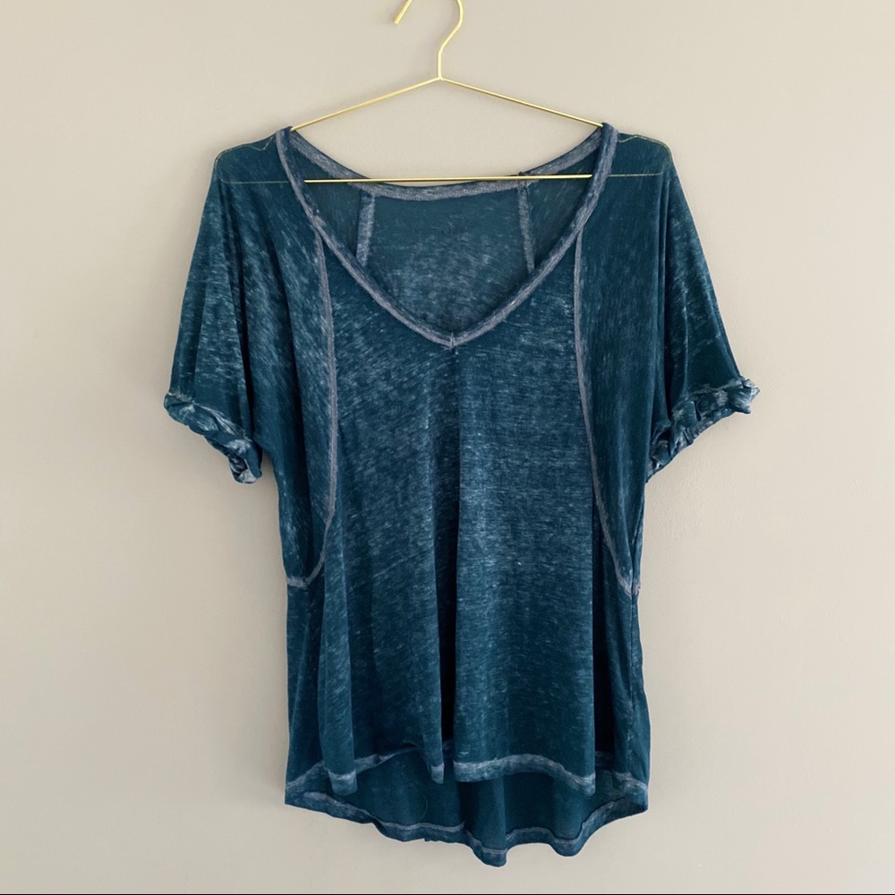 FREE PEOPLE Women’s Flowy Tee - Super Soft - XS